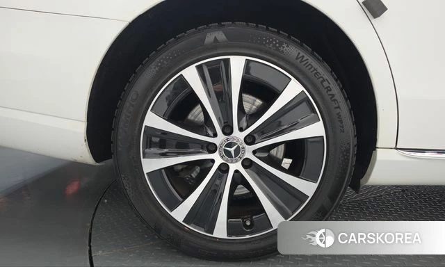 Mercedes-Benz E-Class W213 id 4997554 из Кореи 29