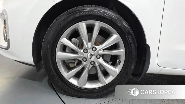 Kia The New Carnival id 5042212 из Кореи 25