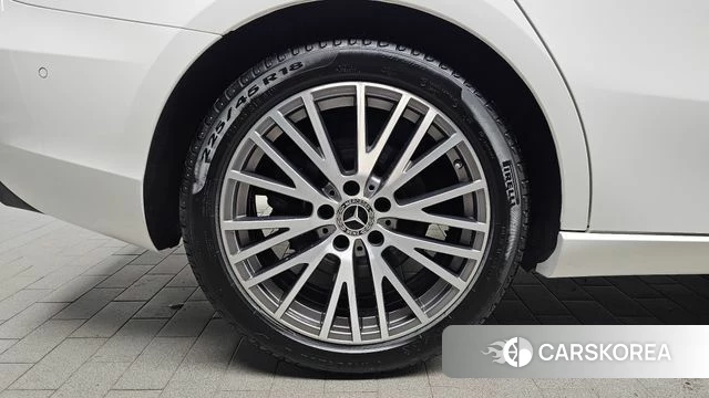 Mercedes-Benz A-Class W177 id 5059850 из Кореи 26