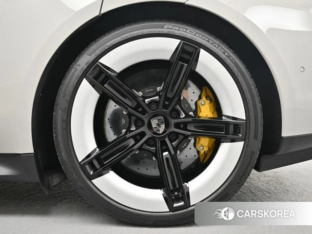 Porsche Taycan id 4984927 из Кореи 15
