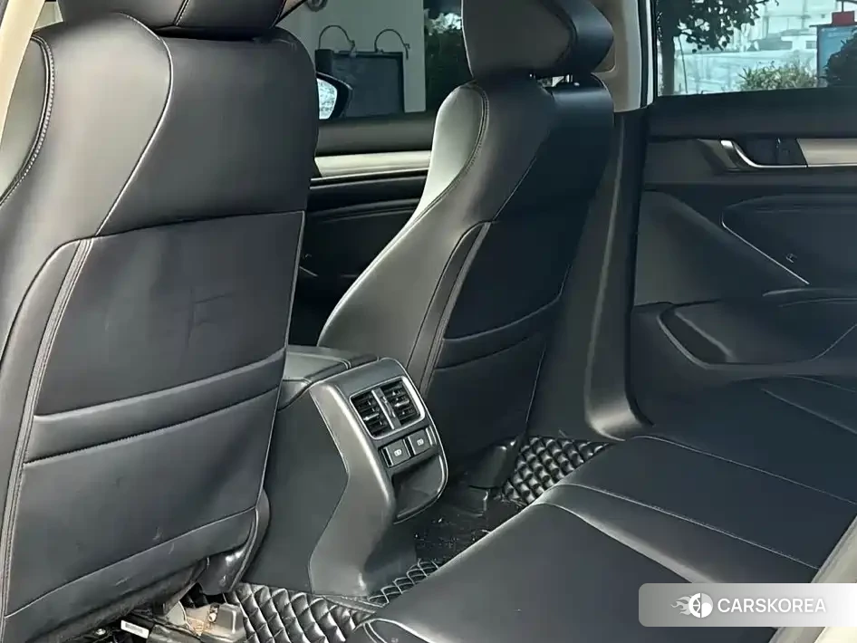 Honda Accord 2022 Белый из Китая, фото 5