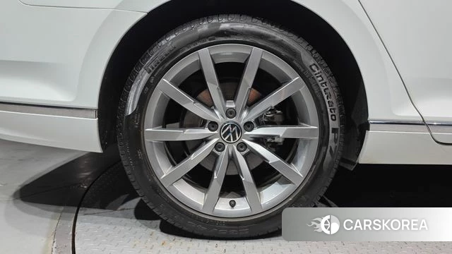 Volkswagen Passat GT (B8) id 4906663 из Кореи 28