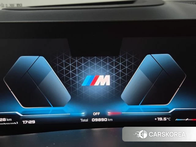 BMW X7 (G07) 2025 Черный из Кореи, фото 5