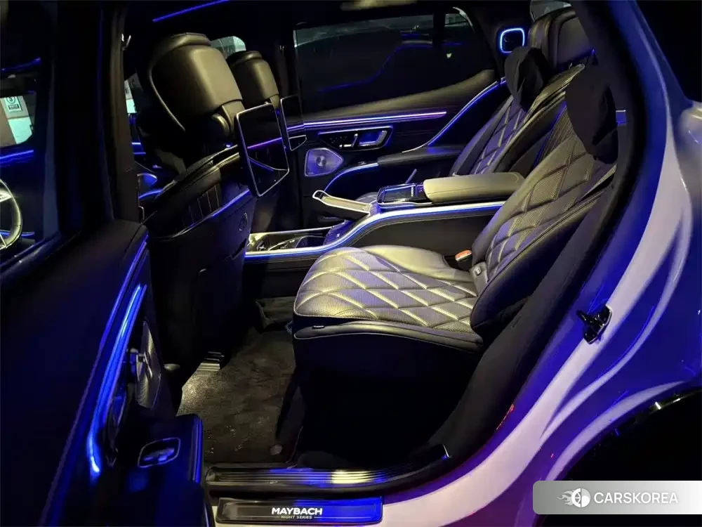 Mercedes-Benz Maybach EQS SUV 2026 Белый из Китая, фото 5