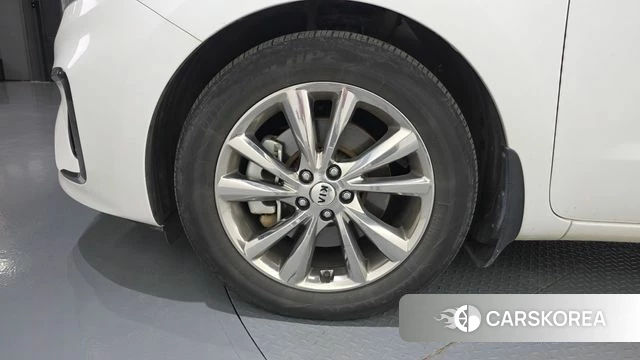 Kia The New Carnival id 5004002 из Кореи 32