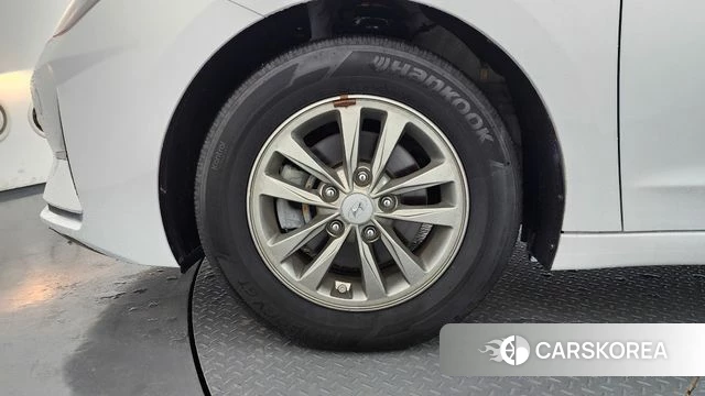 Hyundai The New Avante AD id 4754938 из Кореи 27