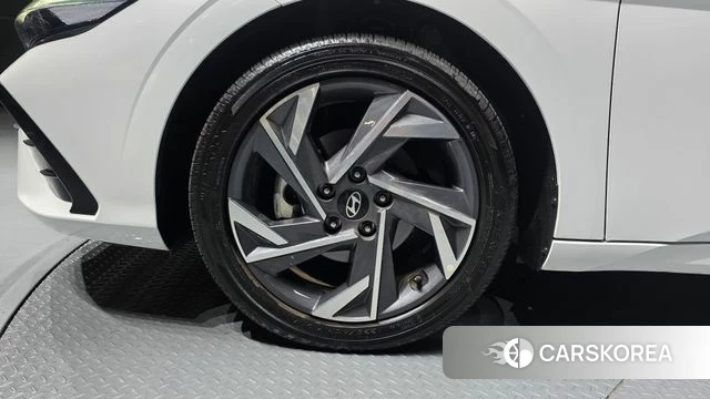 Hyundai The New Avante (CN7) id 4985170 из Кореи 25