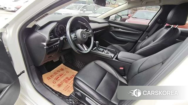 Mazda 3 2021 Белый из Китая, фото 5