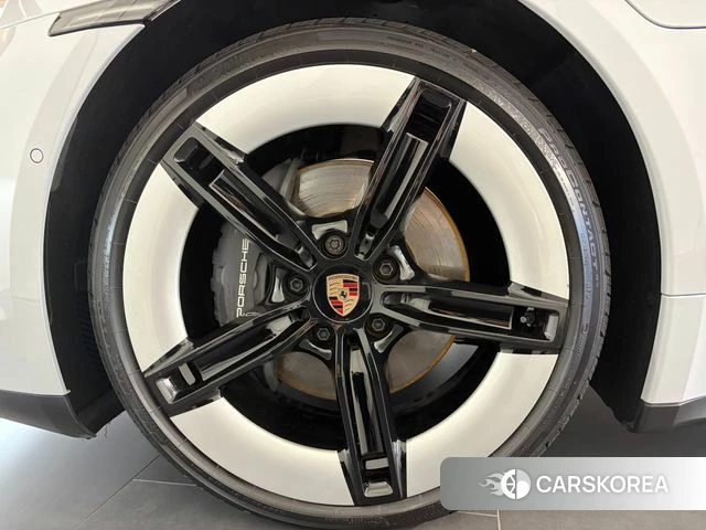 Porsche Taycan id 4870529 из Кореи 15