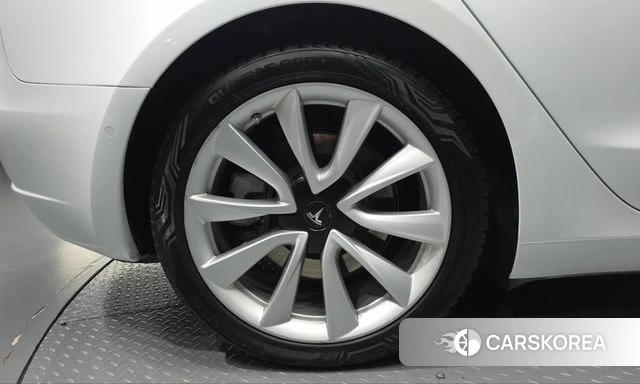 Tesla Model 3 id 4992942 из Кореи 28