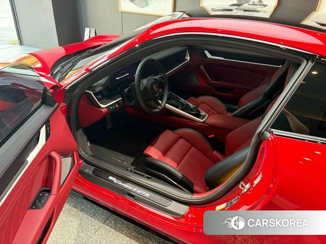 Porsche 911(992) id 4916233 из Кореи 9