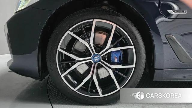 BMW 5 Series (G30) id 5017468 из Кореи 29