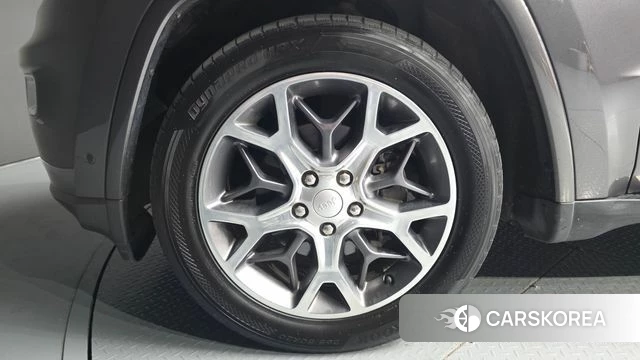 Jeep Grand Cherokee id 4959705 из Кореи 15