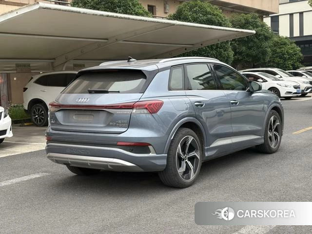 Audi Q4 2023 Синий из Китая, фото 5