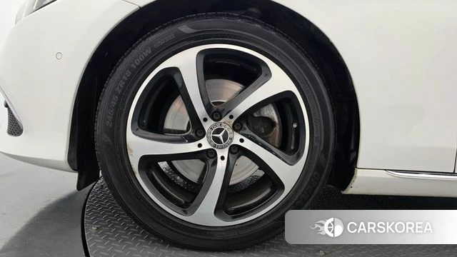 Mercedes-Benz E-Class W213 id 4967209 из Кореи 27
