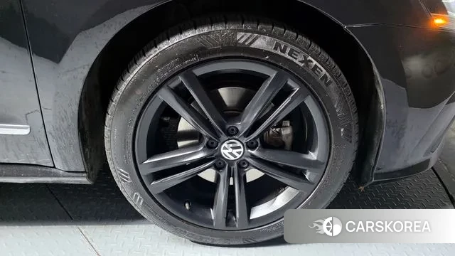 Volkswagen The New Passat id 3703743 из Кореи 15