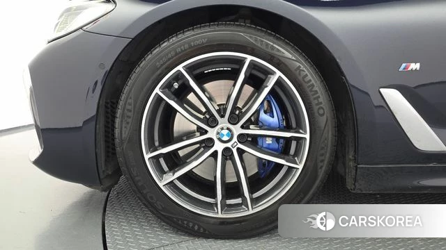 BMW 5 Series (G30) id 5040160 из Кореи 28