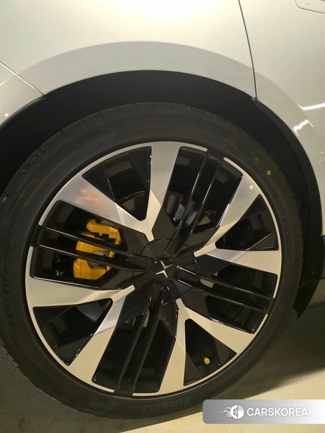 Polestar Polstar 4 2026 Светло-серебряный цвет из Кореи, фото 6