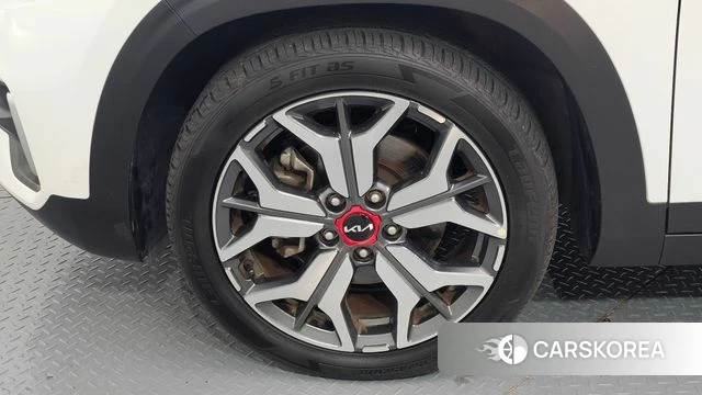 Kia Seltos id 4855303 из Кореи 15