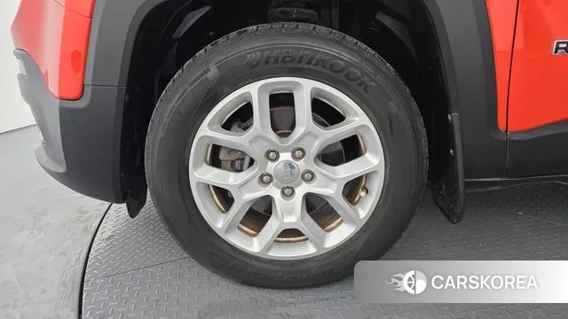 Jeep Renegade id 3647230 из Кореи 15