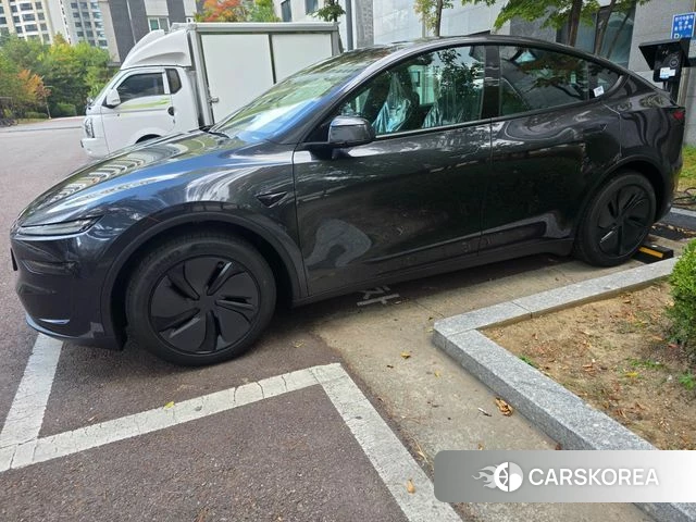 Tesla Model Y id 5000528 из Кореи 9