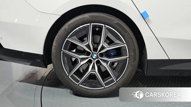 BMW 5 Series (G60) id 5032809 из Кореи 37