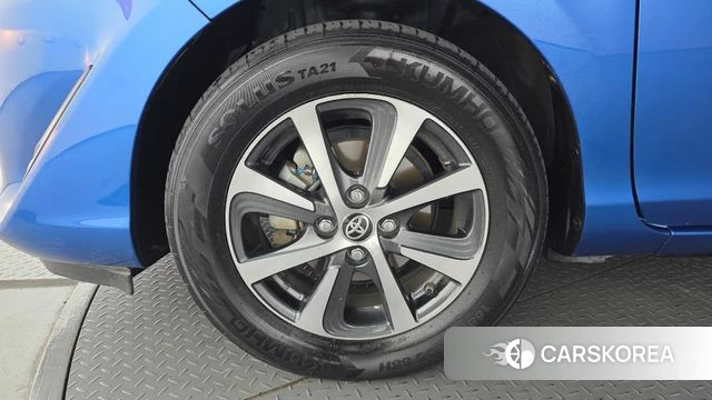 Toyota Prius C id 4907638 из Кореи 15