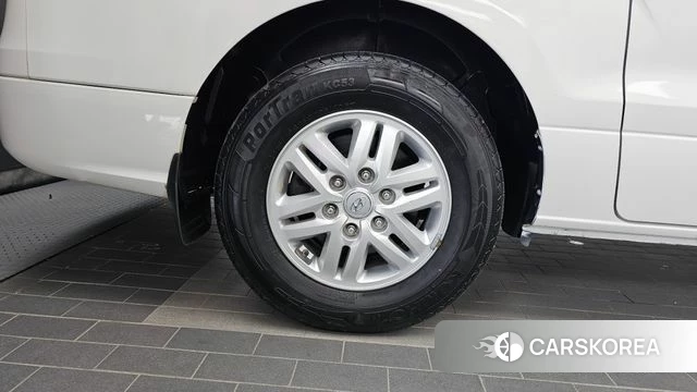Hyundai The New Grand Starex id 4960423 из Кореи 26
