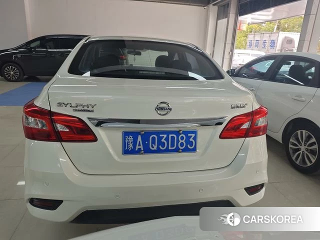 Nissan Sylphy 2022 Белый из Китая, фото 5