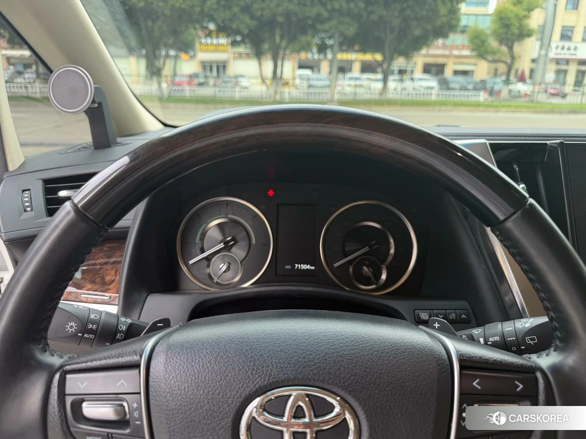 Toyota Alphard 2021 Белый из Китая, фото 5