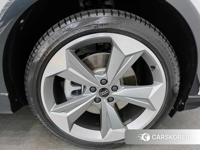 Audi Q4 e-Tron (F4) id 4979958 из Кореи 15