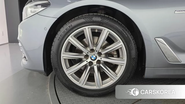 BMW 5 Series (G30) id 5048552 из Кореи 31