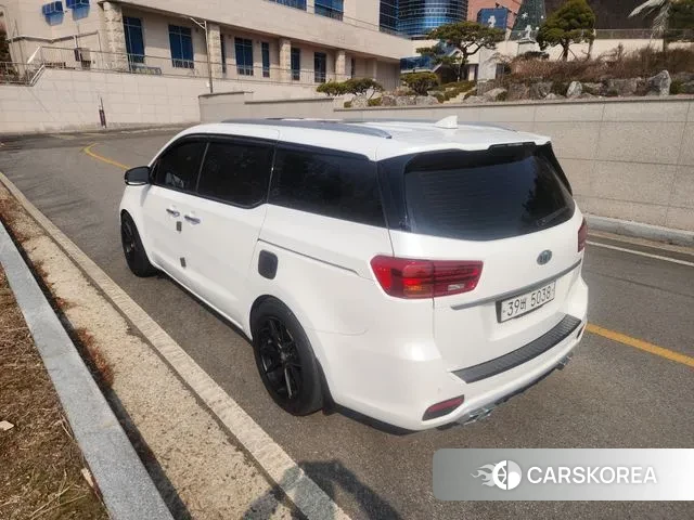 Kia The New Carnival id 3773125 из Кореи 15