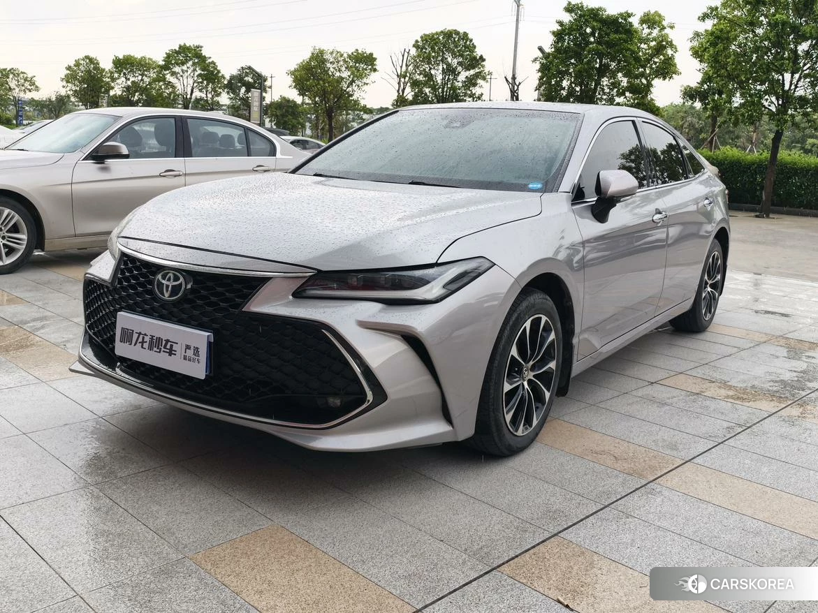 Toyota Avalon 2022 Серебристо-серый из Китая, фото 5