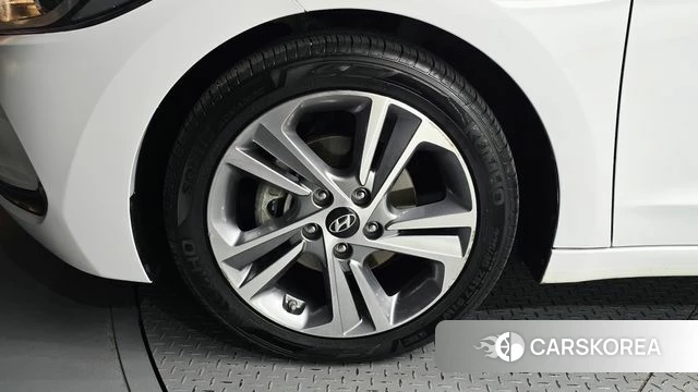 Hyundai Avante AD id 4760450 из Кореи 15