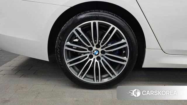 BMW 5 Series (G30) id 5042043 из Кореи 30