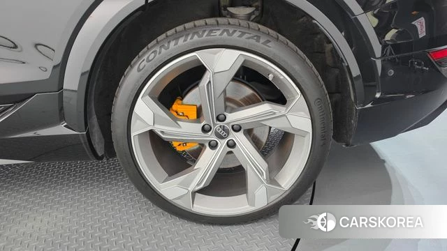 Audi e-Tron id 4921624 из Кореи 40