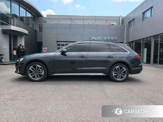 Audi A4L 2021 Темно-серый из Китая, фото 6