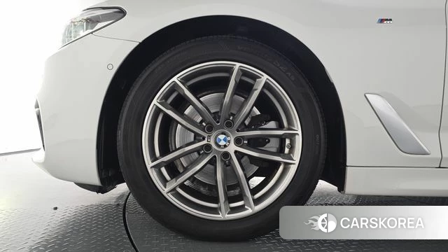 BMW 5 Series (G30) id 4944303 из Кореи 15