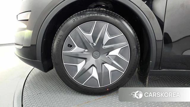 Tesla Model Y id 4847143 из Кореи 32