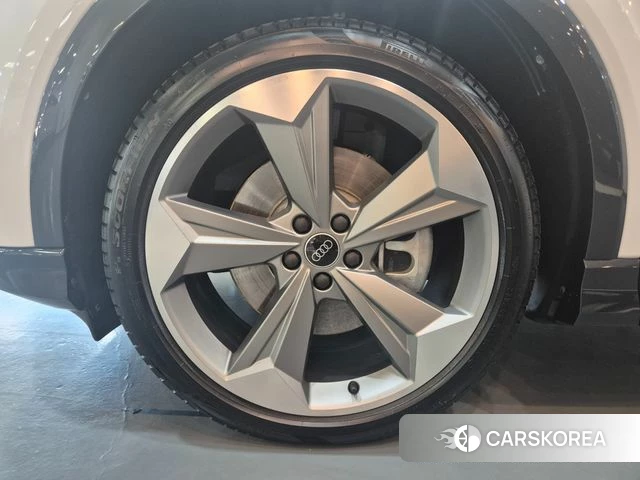 Audi Q4 e-Tron (F4) id 4979961 из Кореи 15