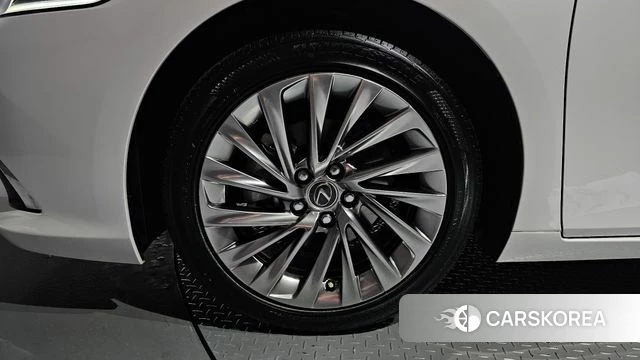 Lexus ES300h 7th generation id 5002426 из Кореи 26