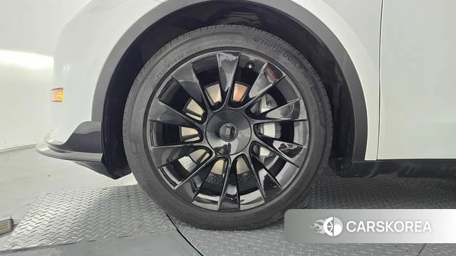 Tesla Model Y id 5012883 из Кореи 32
