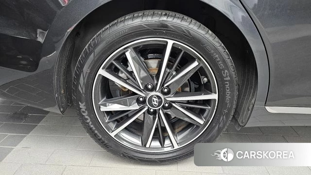 Hyundai The New Grandeur IG id 5040240 из Кореи 28