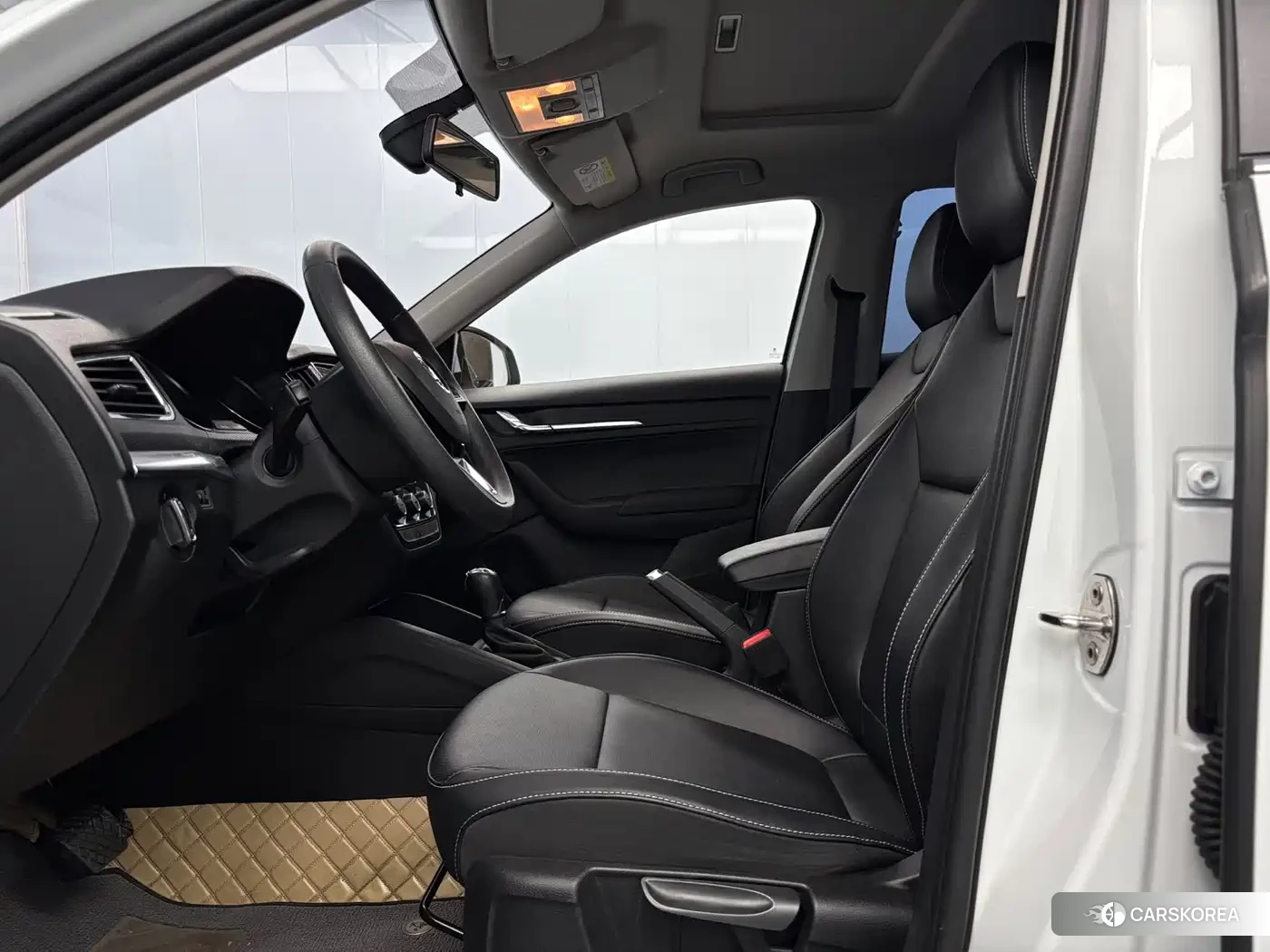 Skoda Kamiq 2023 Белый из Китая, фото 5
