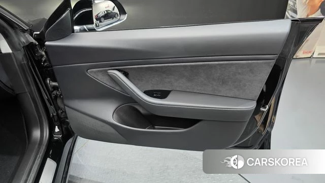 Tesla Model 3 id 4683716 из Кореи 8