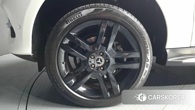 Mercedes-Benz GLE - Class W166 id 4967634 из Кореи 15