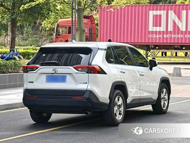 Toyota RAV4 2021 Белый из Китая, фото 6