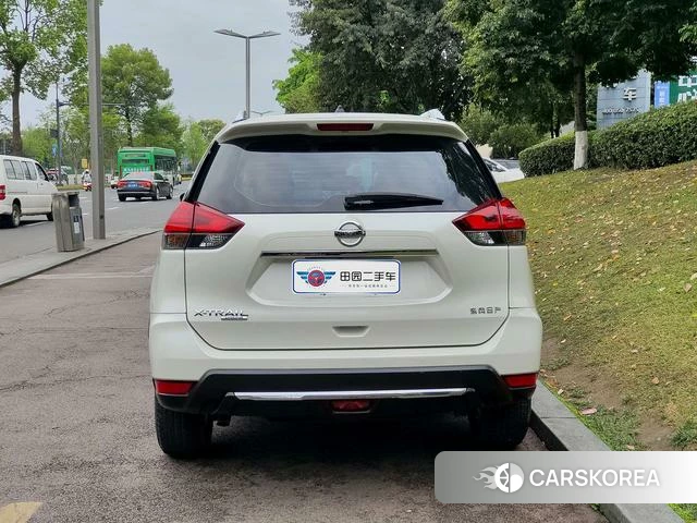 Nissan X-Trail 2022 Белый из Китая, фото 5