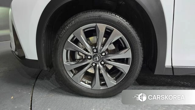 Lexus UX250h id 5013331 из Кореи 25